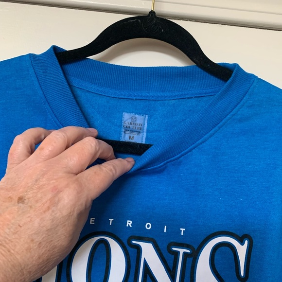Detroit Lions Blue Embellished Sleeve Gameday Couture Sweatshirt NWT 🌴 - Picture 5 of 13